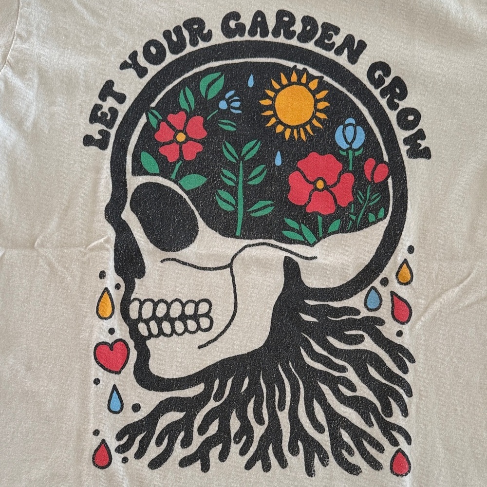 Comfort Colors Graphic “Let Your Garden Grow” Tee | Women Small - Picture 6 of 9